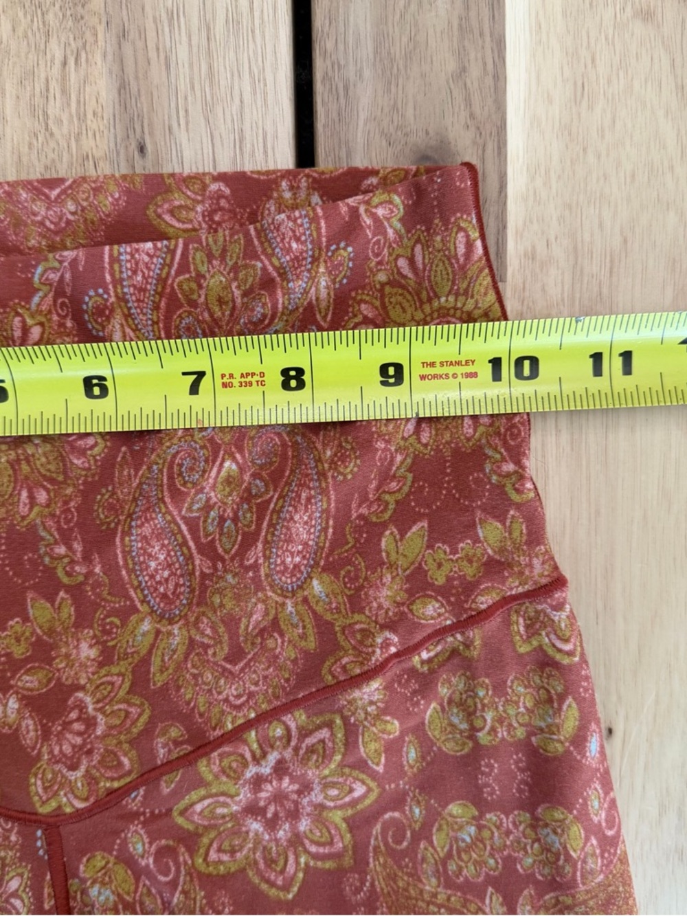 aerie Women’s Paisley Print Rust Red & Mustard Leggings - Picture 9 of 9